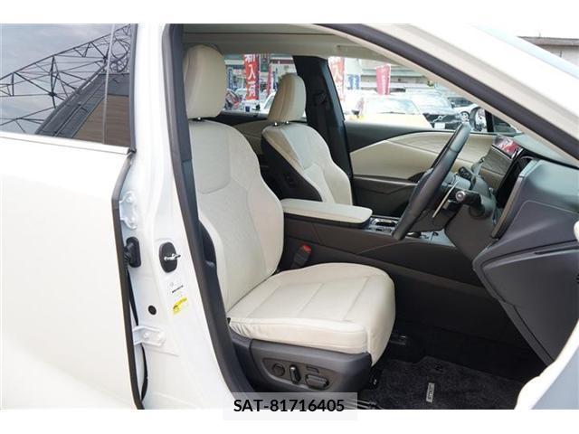 Lexus RX 2023-10 8278115-12