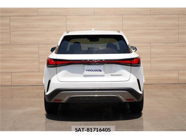Lexus RX 2023-10 8278115-3