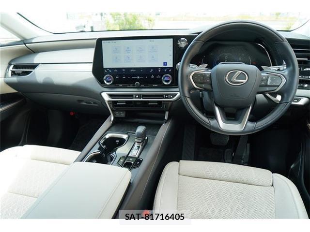 Lexus RX 2023-10 8278115-8