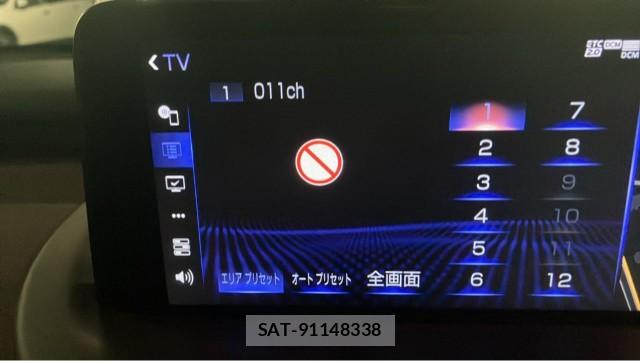 Lexus RX 2021-08 8281402-4