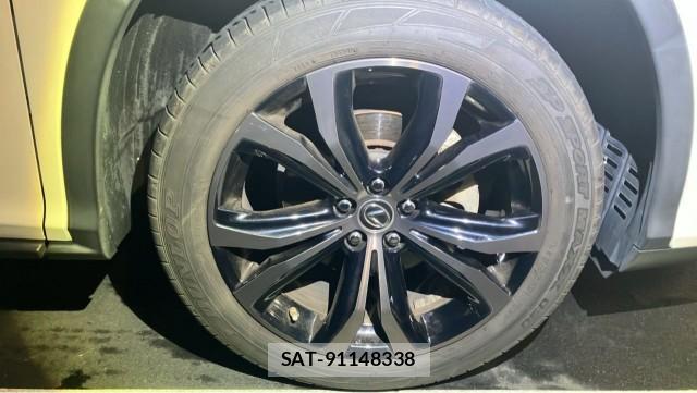 Lexus RX 2021-08 8281402-8