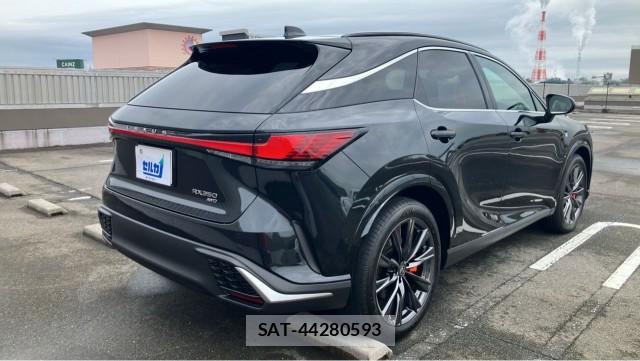 Lexus RX 2026-04 8281493-12