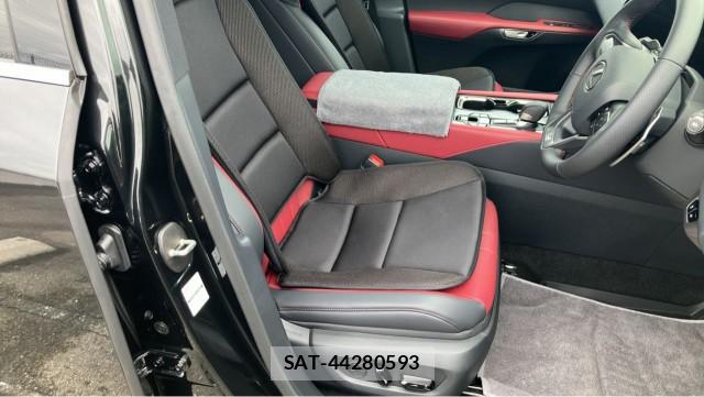 Lexus RX 2026-04 8281493-5