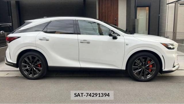 Lexus RX 2025-10 8281601-3