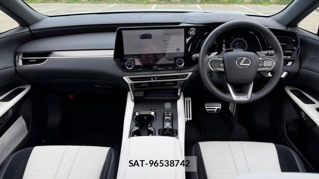 Lexus RX 2025-04 8281761-2