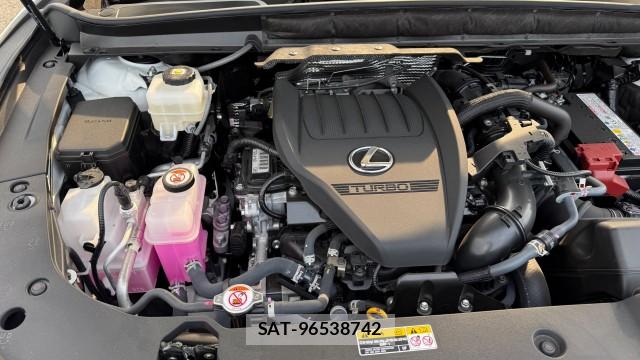 Lexus RX 2025-04 8281761-7