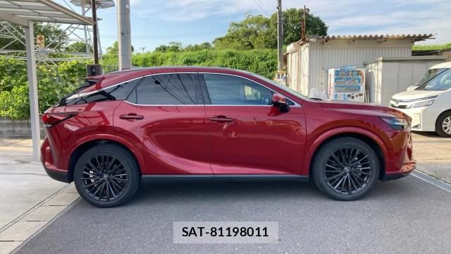 Lexus RX 2023-10 8281865-10