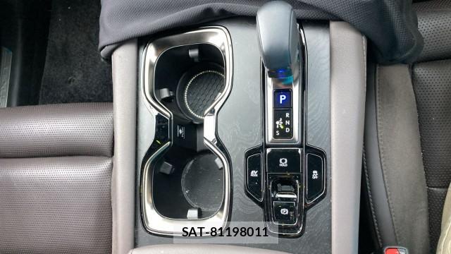 Lexus RX 2023-10 8281865-14