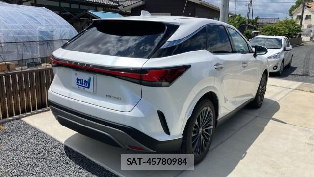 Lexus RX 2024-10 8282280-12
