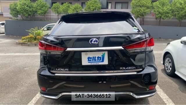 Lexus RX 2020-07 8282303-1