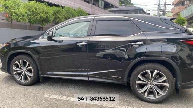 Lexus RX 2020-07 8282303-10