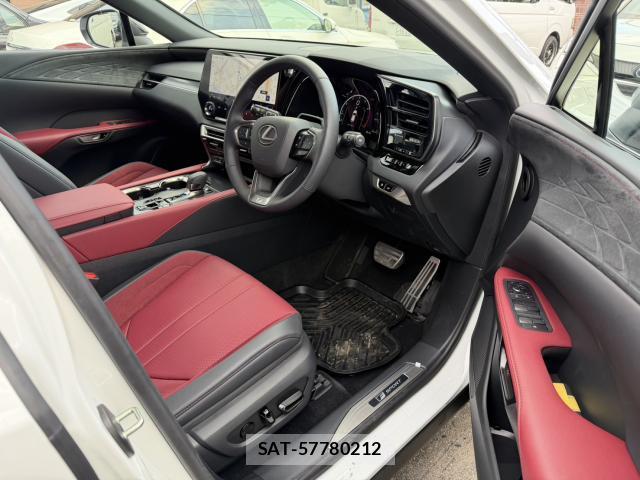 Lexus RX 2025-09 8282683-11