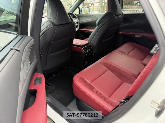 Lexus RX 2025-09 8282683-12