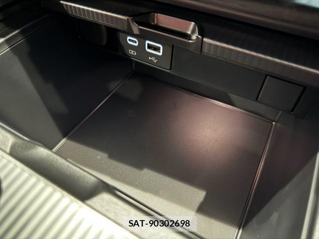 Lexus RX 2025-09 8282758-11
