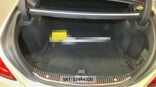 Mercedes Benz S-CLASS 2018-06 8281163-17