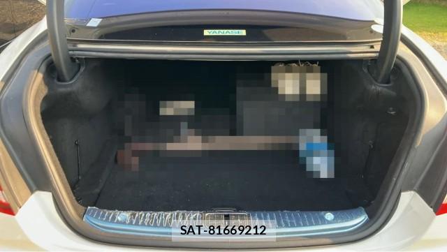 Mercedes Benz S-CLASS 2016-03 8281941-17