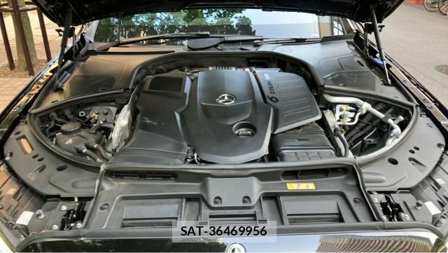 Mercedes Benz S-CLASS 2023-08 8282238-7