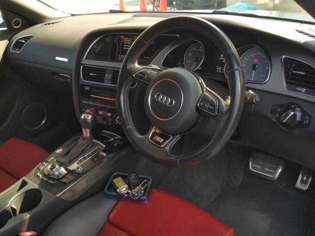 Audi S5 2014-07 8278875-2