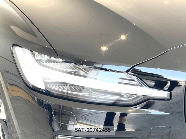 Volvo S60 2020-07 8280440-15