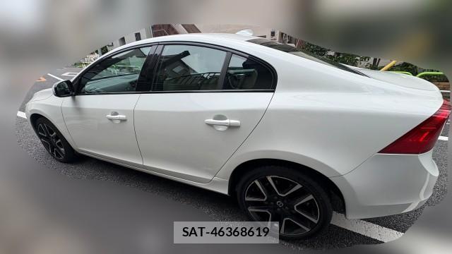 Volvo S60 2017-03 8281930-9
