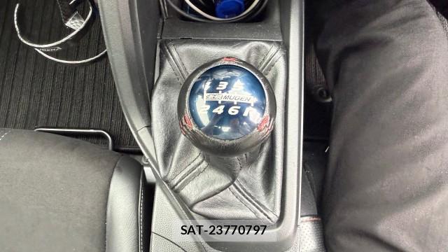 Honda S660 2016-01 8281863-13