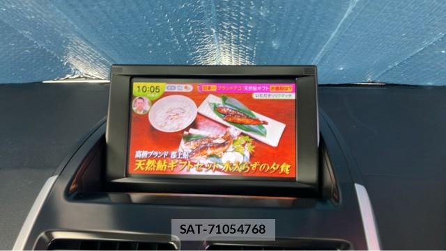 Toyota SAI 2013-10 8282020-4