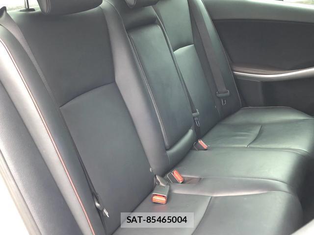 Toyota SAI 2015-12 8283389-11