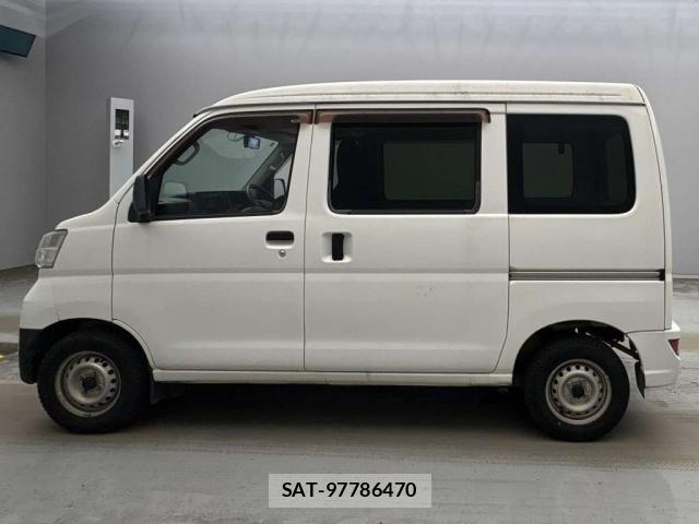 Subaru SAMBAR 2018-07 8283933-10