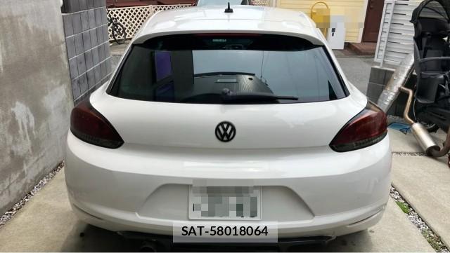 VolksWagen SCIROCCO 2010-10 8281549-1