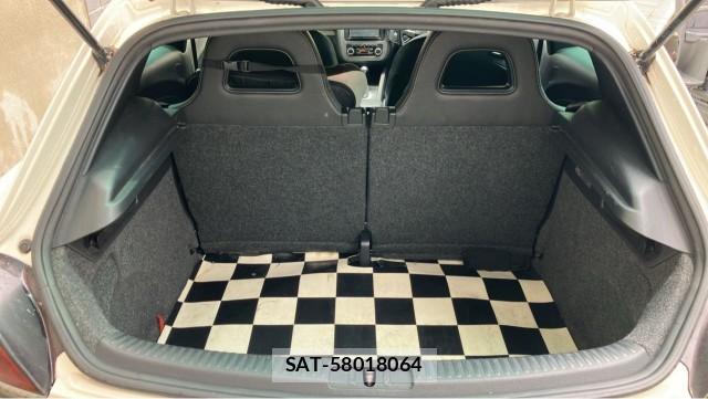 VolksWagen SCIROCCO 2010-10 8281549-17