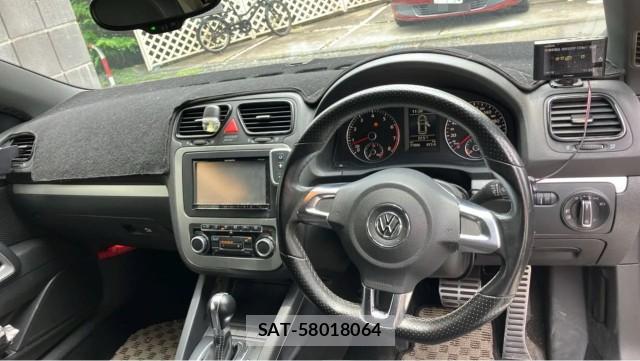 VolksWagen SCIROCCO 2010-10 8281549-2