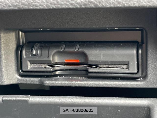 Nissan SERENA 2014-08 8276820-9