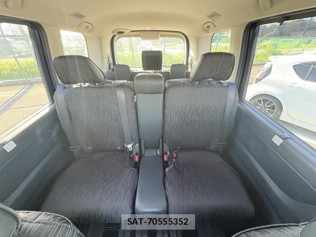 Nissan SERENA 2023-05 8277043-12