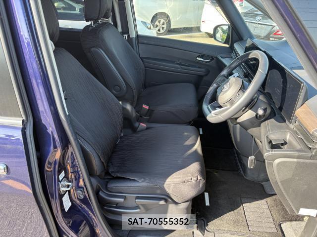 Nissan SERENA 2023-05 8277043-8