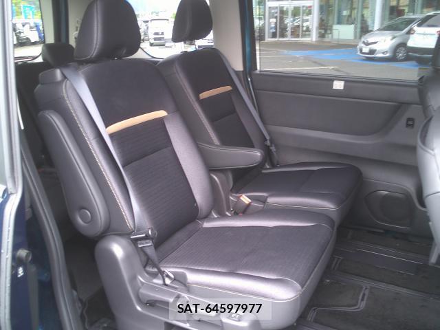 Nissan SERENA 2024-10 8277561-18