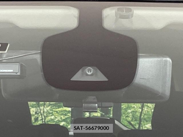 Nissan SERENA 2017-09 8278056-2