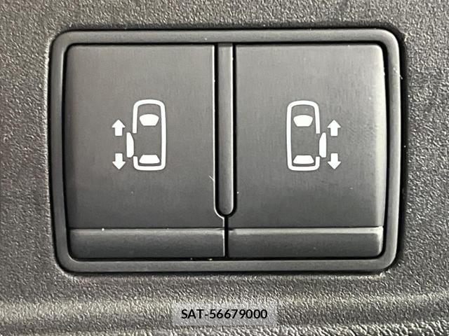 Nissan SERENA 2017-09 8278056-6