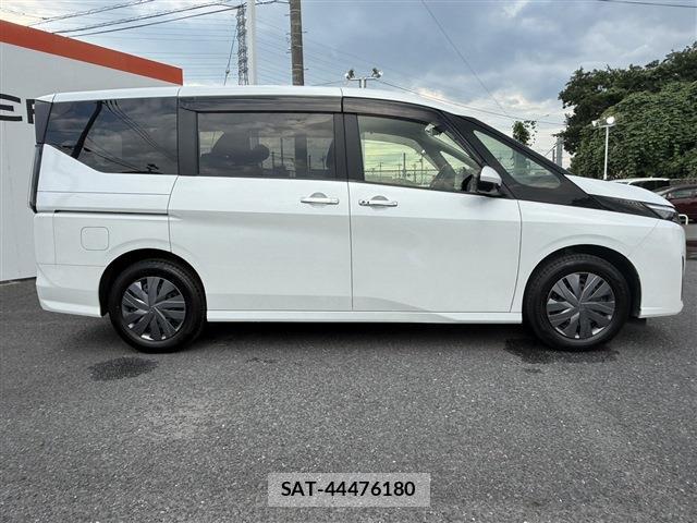 Nissan SERENA 2023-08 8278083-10