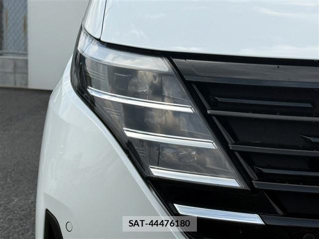 Nissan SERENA 2023-08 8278083-11