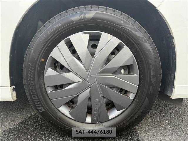 Nissan SERENA 2023-08 8278083-13