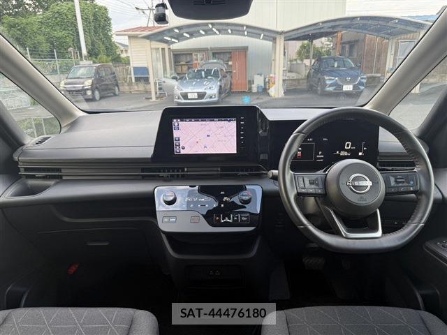 Nissan SERENA 2023-08 8278083-15