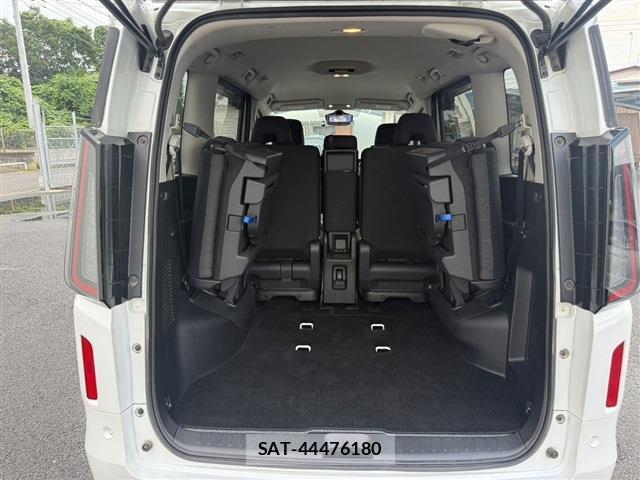 Nissan SERENA 2023-08 8278083-19