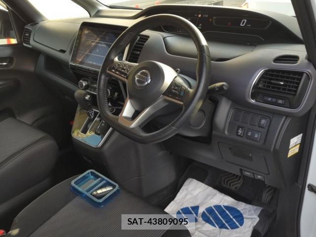 Nissan SERENA 2020-04 8278432-2