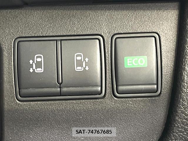 Nissan SERENA 2014-08 8279166-5