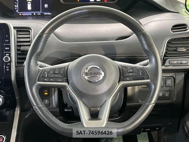 Nissan SERENA 2017-09 8279363-12