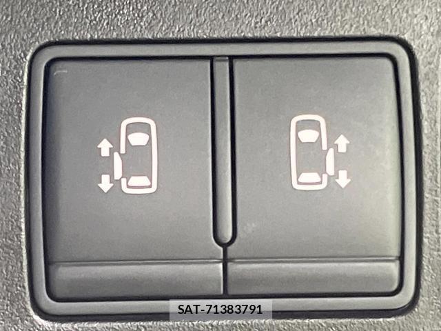 Nissan SERENA 2014-03 8280034-3