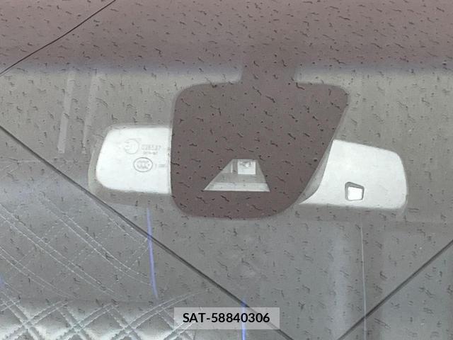 Nissan SERENA 2016-02 8280129-4