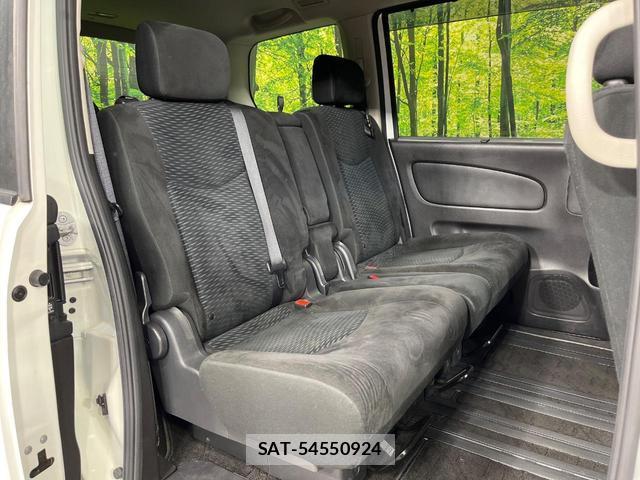 Nissan SERENA 2016-03 8280132-8