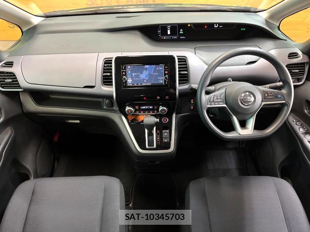 Nissan SERENA 2017-08 8280198-1
