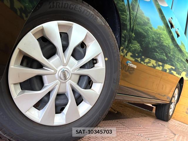 Nissan SERENA 2017-08 8280198-13